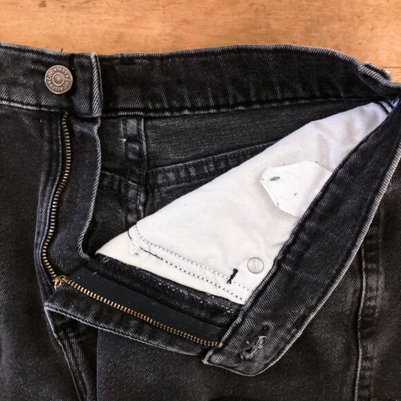 Vintage Lee Distressed Black Jean Shorts - Picture 16 of 16